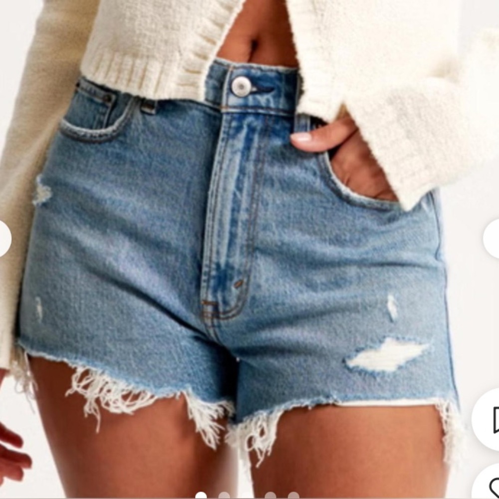 Abercrombie & Fitch 4 Inch High Rise Mom Shorts